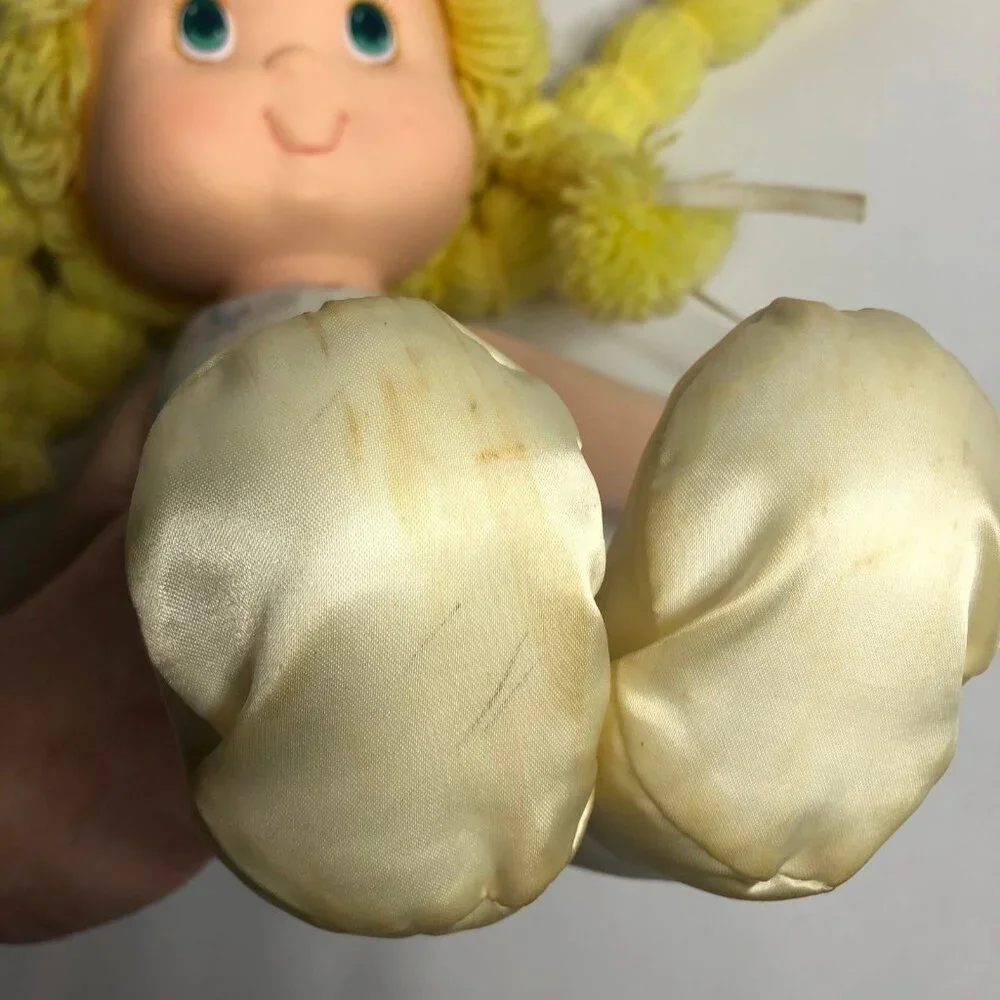 Vintage 1986 American Greetings Amtoy Blonde Tuggabows‎ Doll 18”
